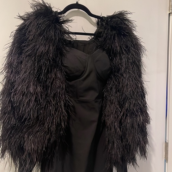 The BRAND Label Feathered FOREVER Dress (black) - Picture 4 of 8
